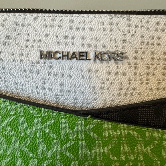 NWT Michael Kors Jet Set Crossbody Bag - Picture 6 of 9